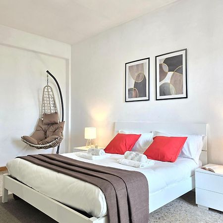 Romeway Apartment - Metro & Parking Eksteriør bilde